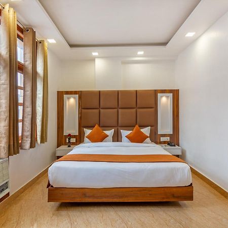 Rahul Palace By Golden Tree Near Metro Station And Ajmal Khan Market Nowe Delhi Zewnętrze zdjęcie