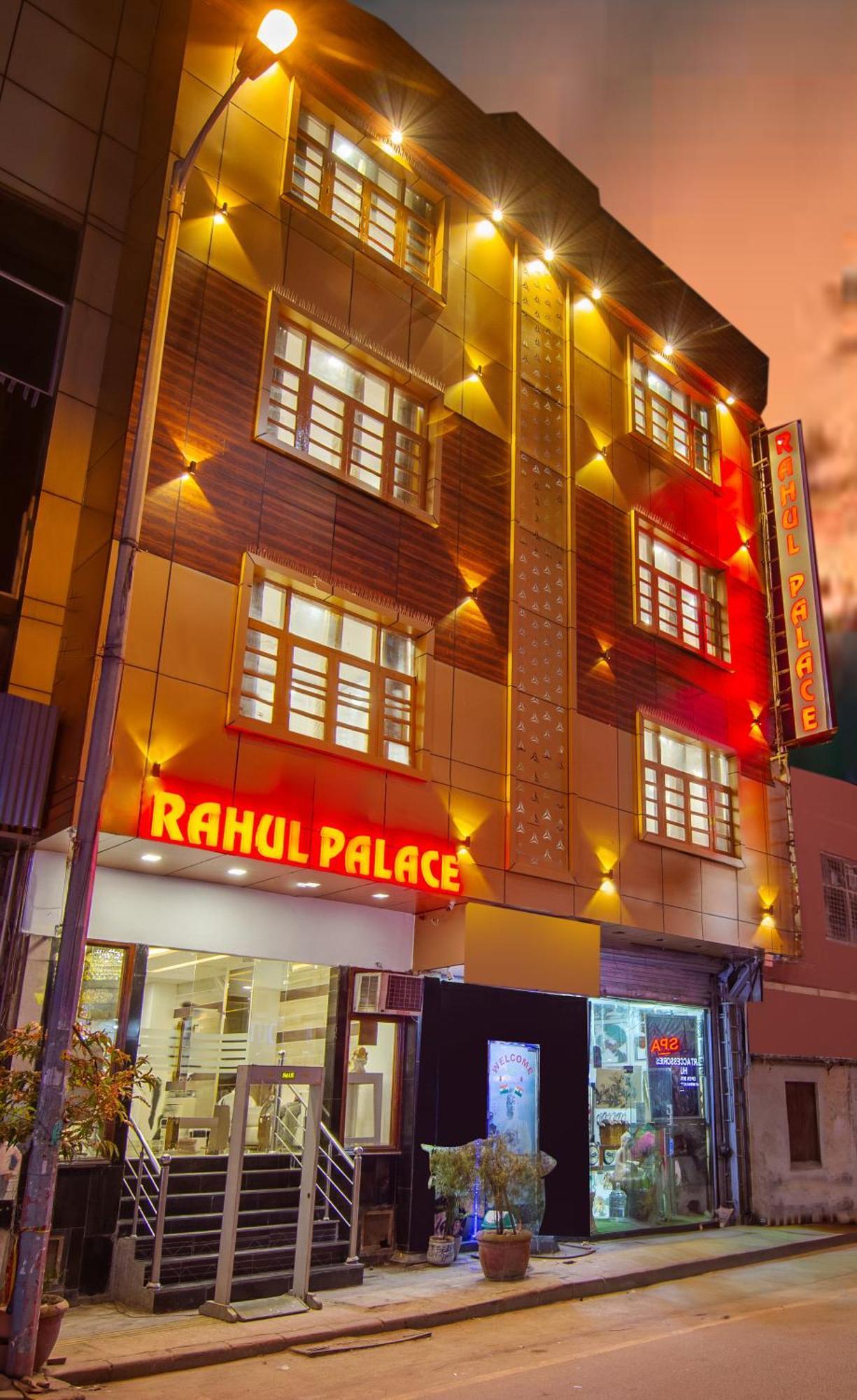 Rahul Palace By Golden Tree Near Metro Station And Ajmal Khan Market Nowe Delhi Zewnętrze zdjęcie