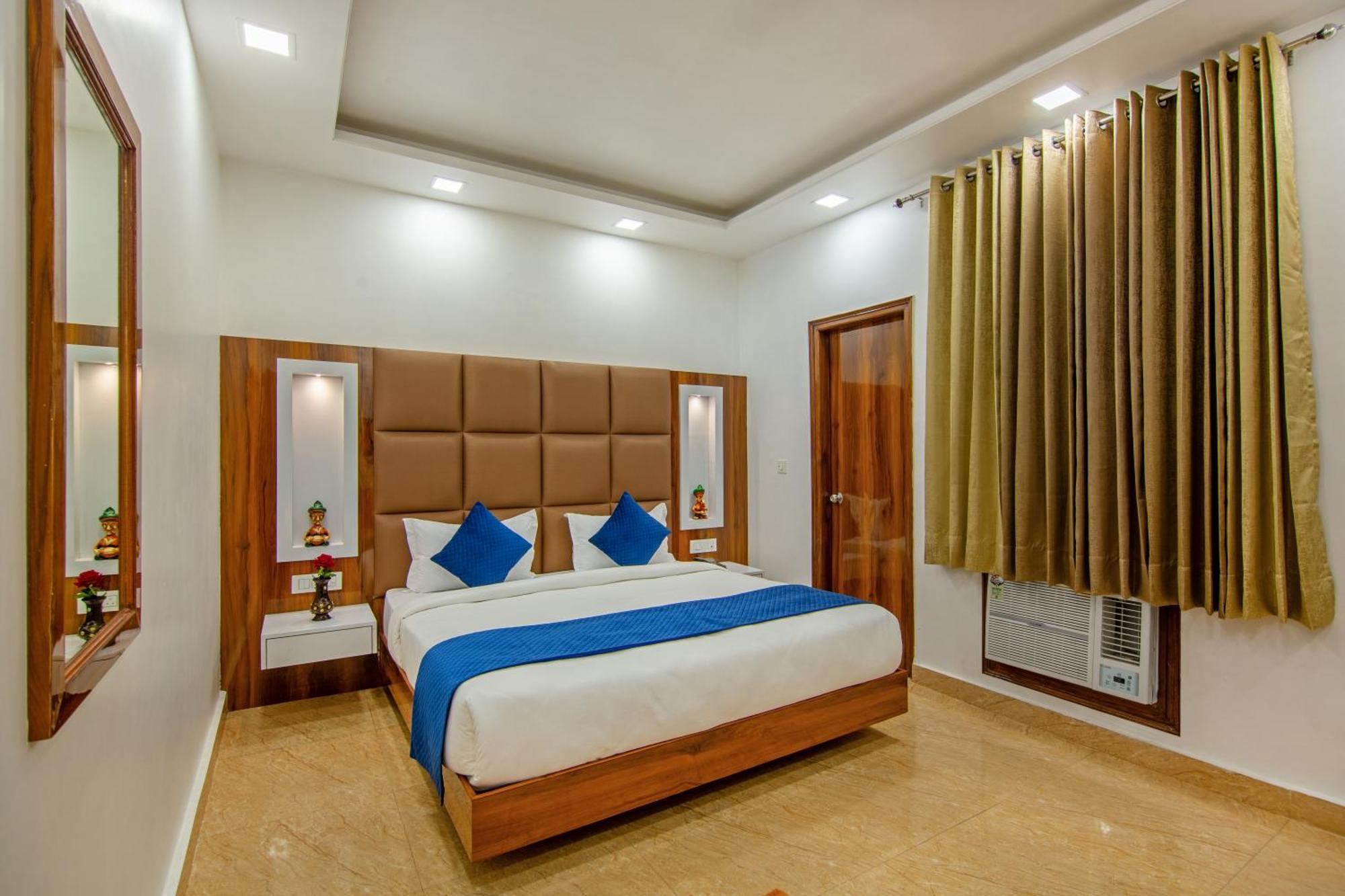 Rahul Palace By Golden Tree Near Metro Station And Ajmal Khan Market Nowe Delhi Zewnętrze zdjęcie