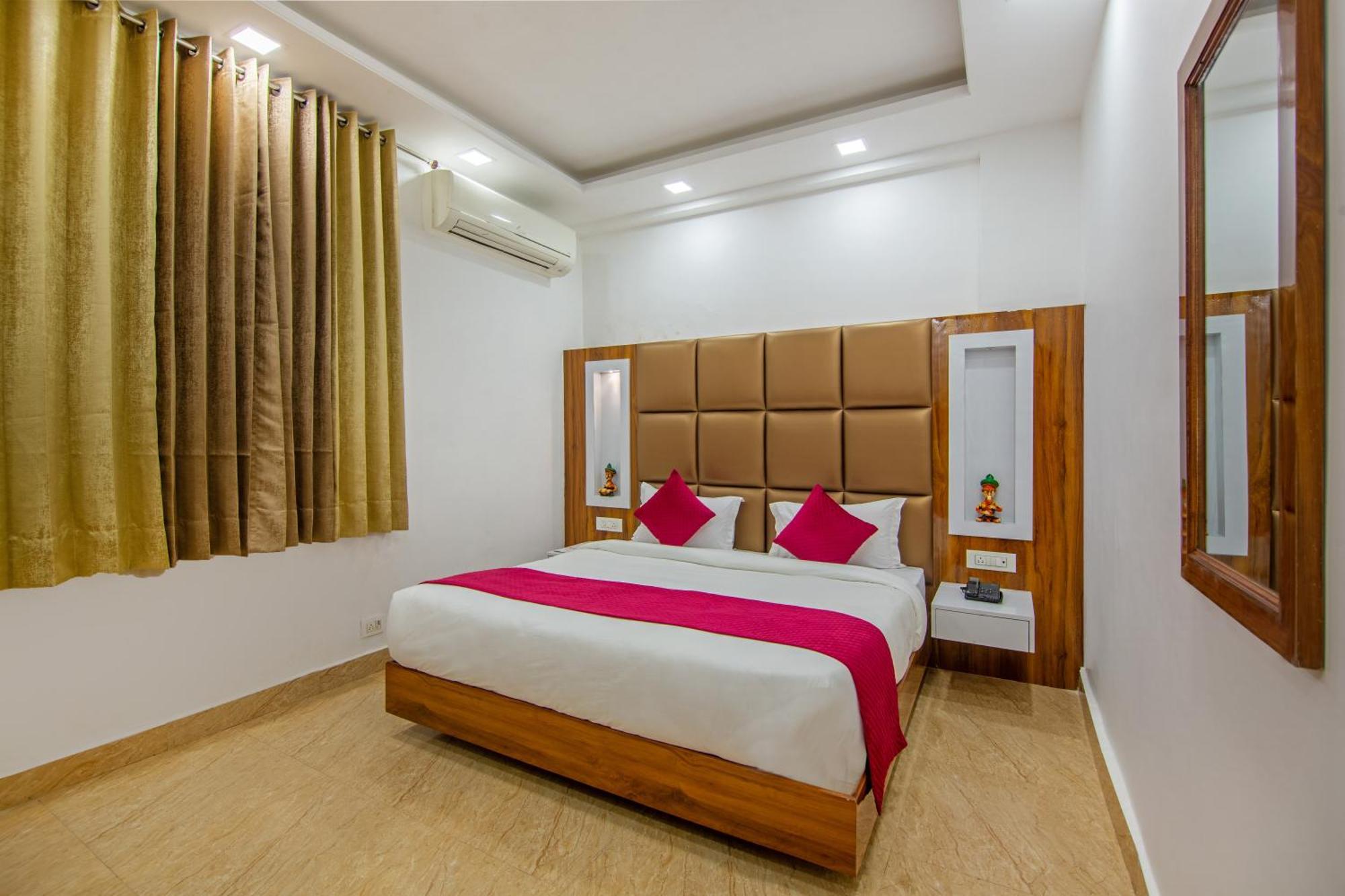 Rahul Palace By Golden Tree Near Metro Station And Ajmal Khan Market Nowe Delhi Zewnętrze zdjęcie