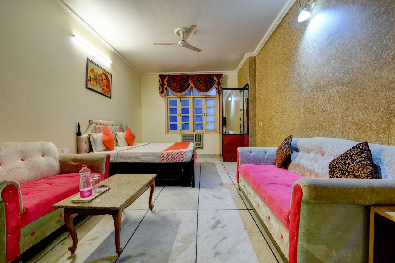 Rahul Palace By Golden Tree Near Metro Station And Ajmal Khan Market Nowe Delhi Zewnętrze zdjęcie