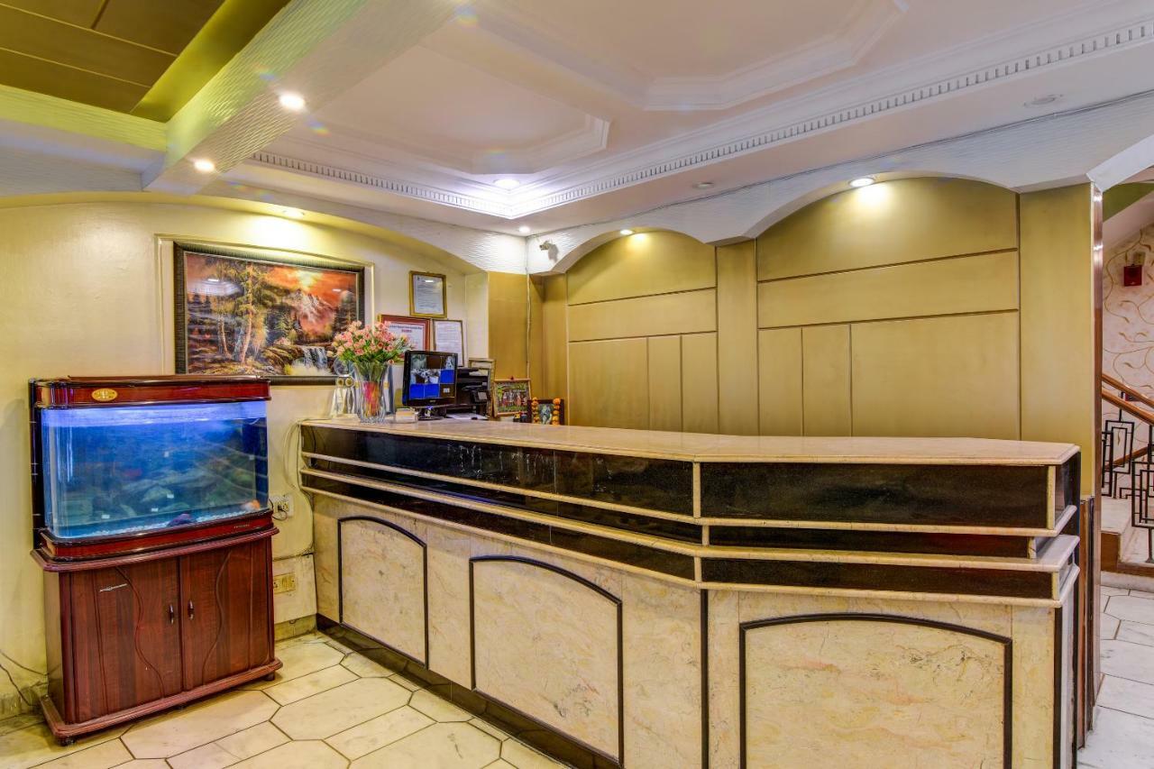 Rahul Palace By Golden Tree Near Metro Station And Ajmal Khan Market Nowe Delhi Zewnętrze zdjęcie
