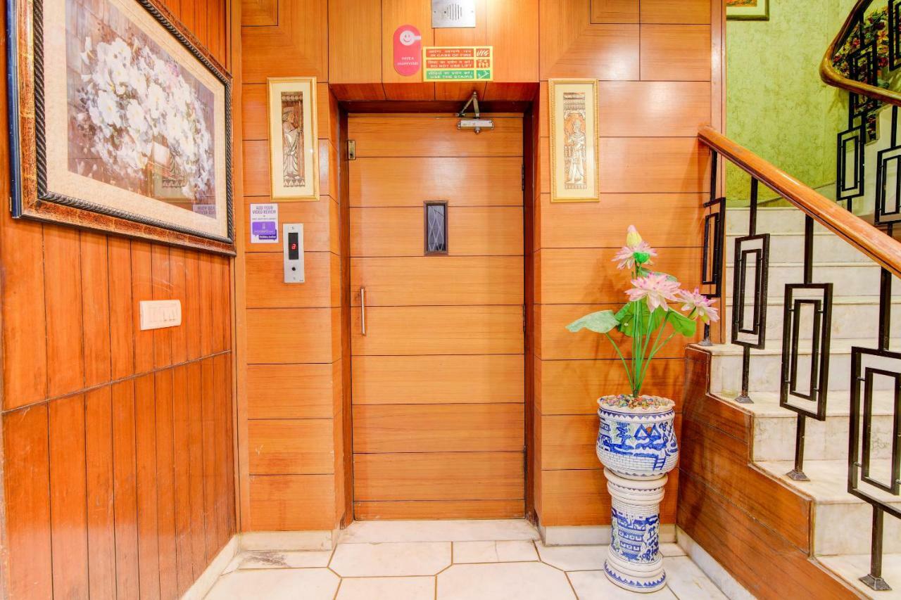 Rahul Palace By Golden Tree Near Metro Station And Ajmal Khan Market Nowe Delhi Zewnętrze zdjęcie