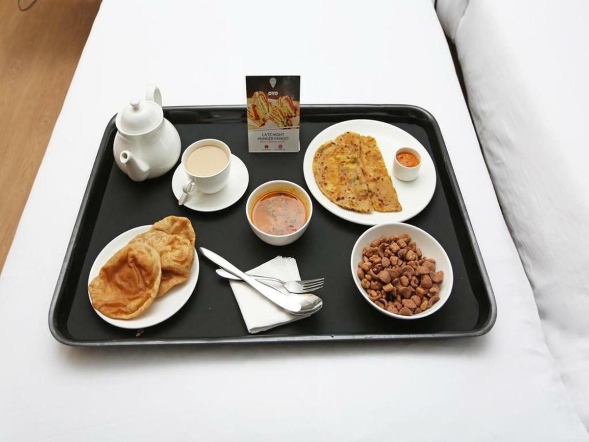 Rahul Palace By Golden Tree Near Metro Station And Ajmal Khan Market Nowe Delhi Zewnętrze zdjęcie